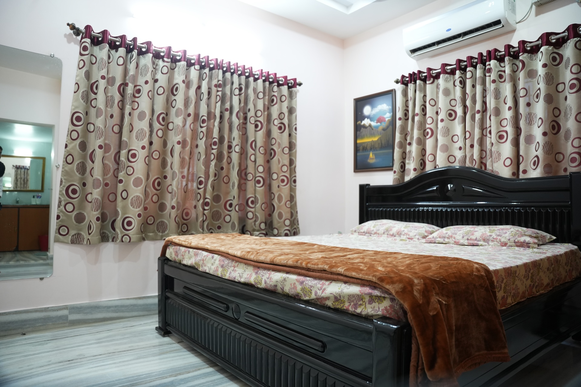 Guest bedroom 2